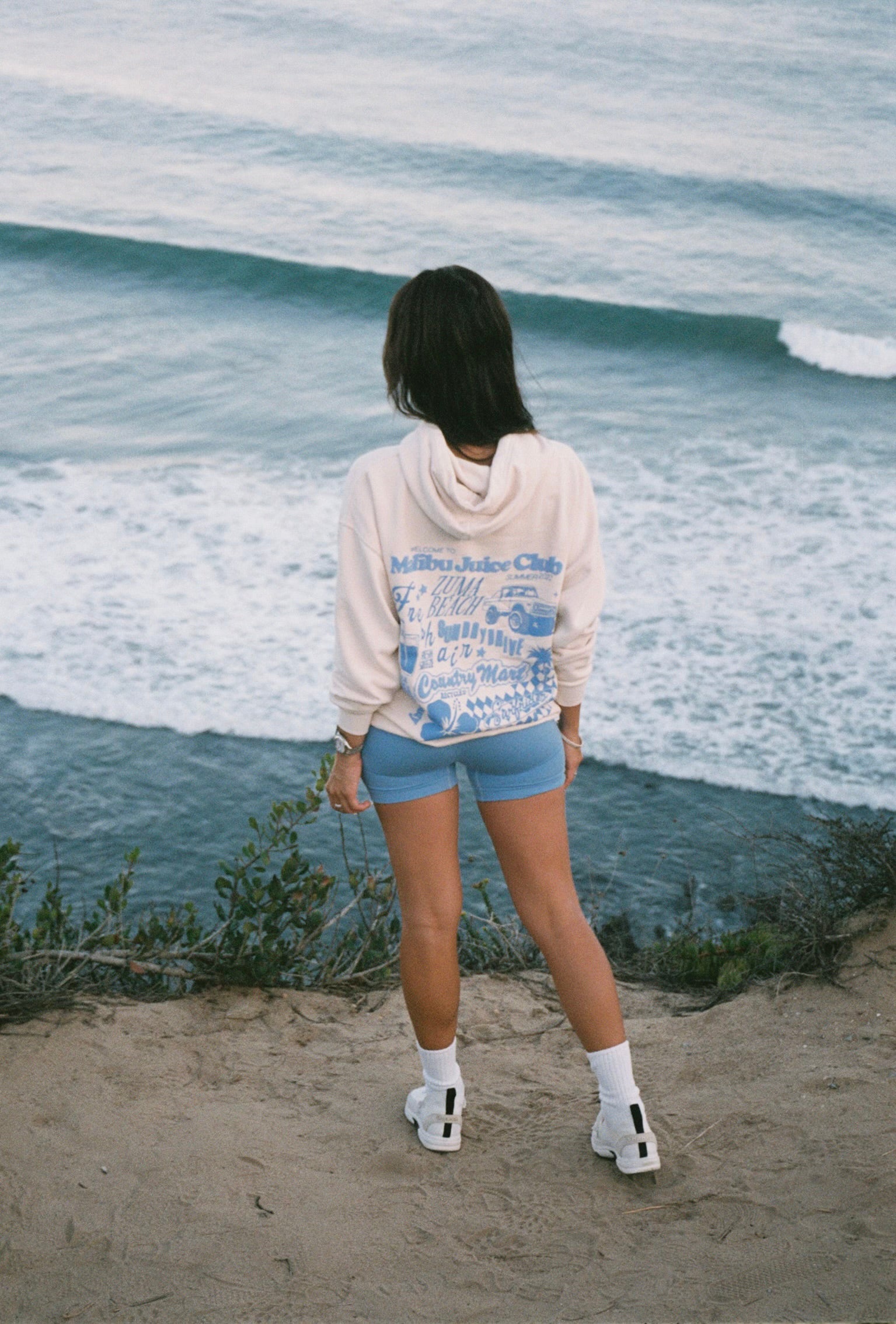 //www.malibujuiceclub.com/cdn/shop/products/image_3f49d156-c81d-4c9a-a421-1c9cd5f8212f.jpg?v=1663784550